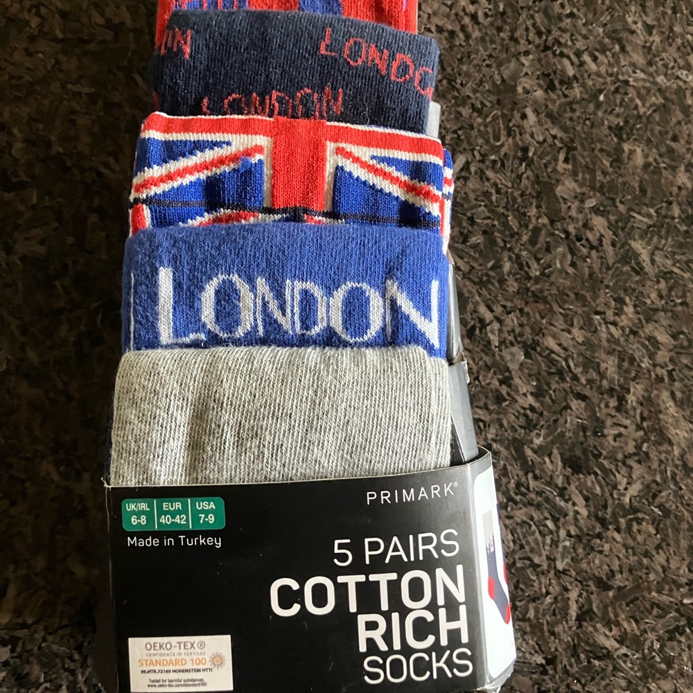 Primark 5 pairs Cotton Rich socks. London Motif
